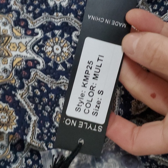 Blouse - Picture 4 of 6